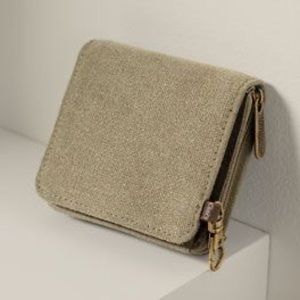 Thirty-One Clip N’ Zip Wallet - Vintage Olive